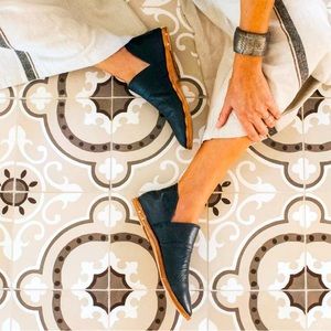 Beek Puffin Booties NIB